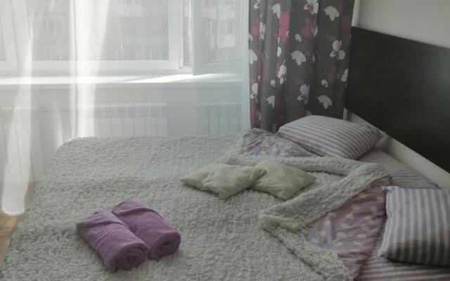 Parizh Na Shkolnoy Apartments