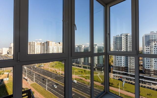 Na Prospekte Dzerzhinskogo Apartments