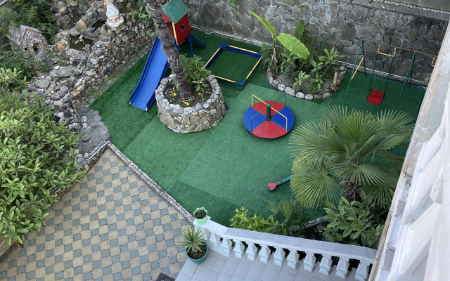 LiDiAnna Guest House
