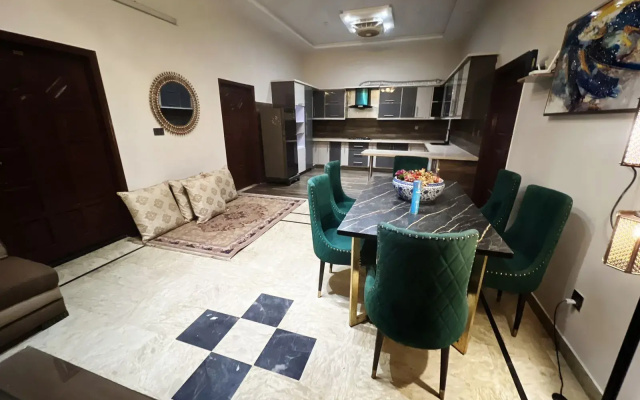 Ночлег и завтрак (B&B) BNB Royal inn Chalet