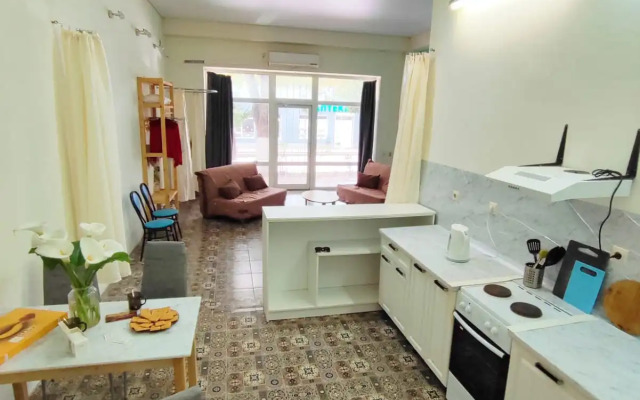 Studio Flat