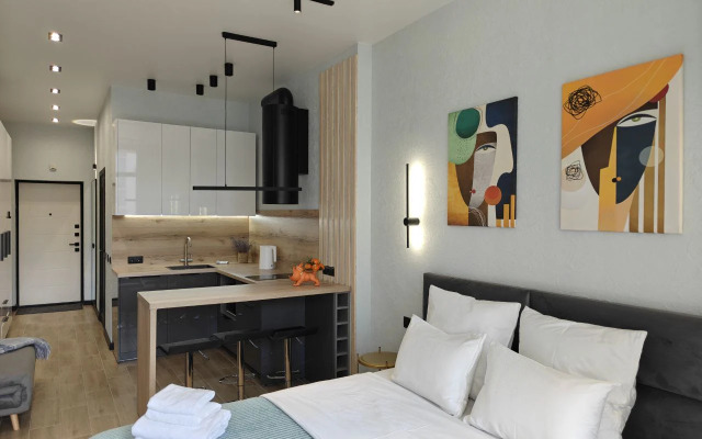 Pikasso Studiya U Morya Flat