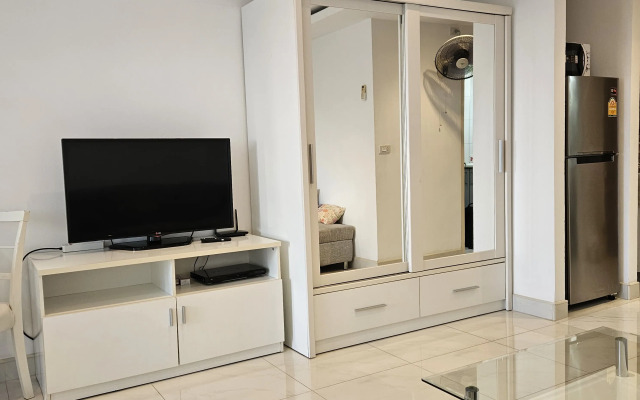 Studiya Na Pratamnake Flat