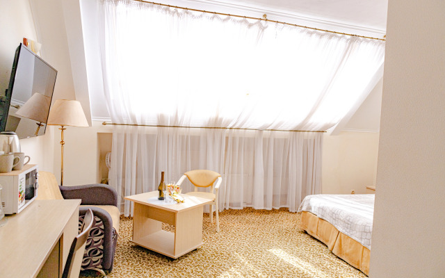 U morya, 411 Apartments