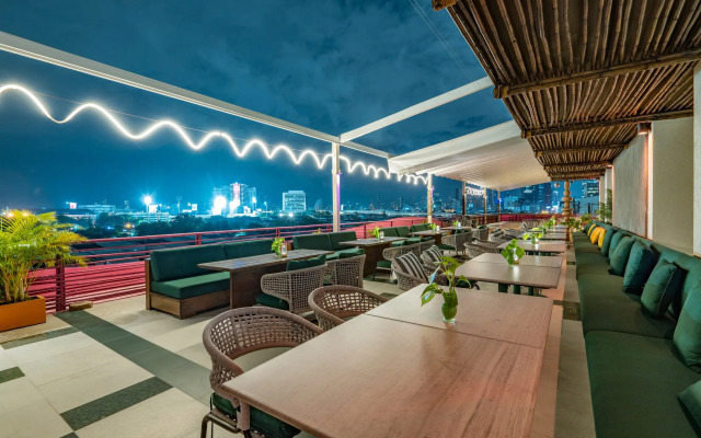 The Fig Lobby Hotel