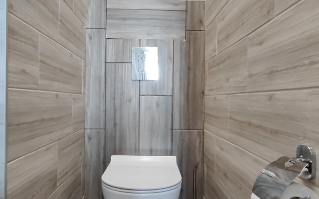Panda Home s vidom na most vlyublennykh Apartments