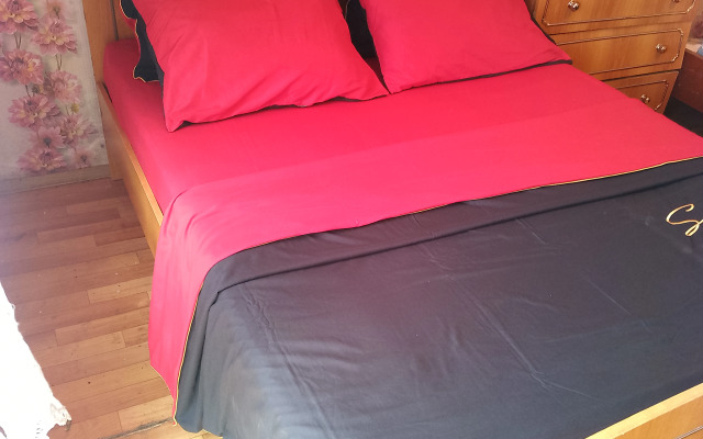 Yuzhny M Guest House