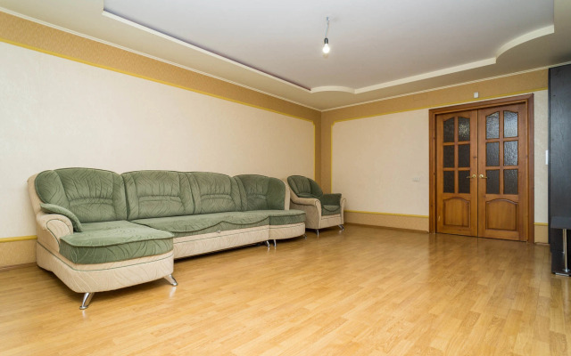 Na Ulitse Dovatora 42V Flat