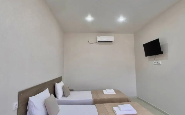 Maryana Hotel