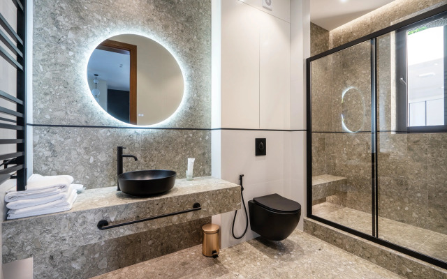 Частный дом 2-х этажный коттедж с дизайнерским ремонтом