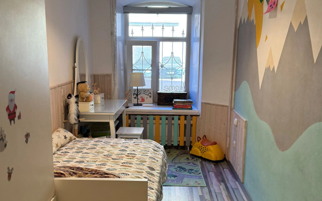 Квартира с отдельным входом у Троицкого Собора