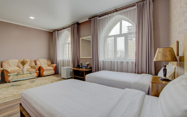 Shah Palace Hotel