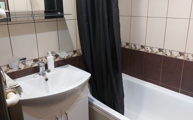 Квартира 2-х комнатная на Печорском проспект 57