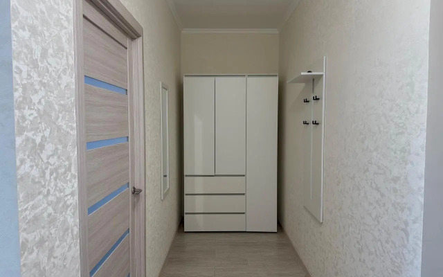 Na ulitse Shiroko-Kholodnaya, d.6 Apartments