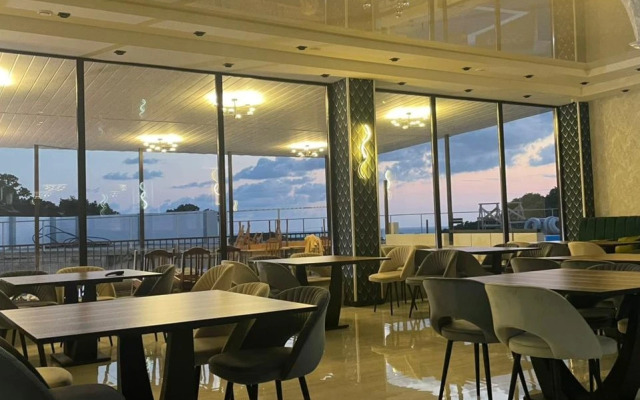 Hotel Yakor