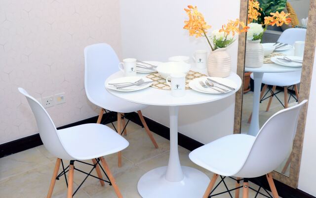 Cosmos Living - Goldcrest Views1 Apartments