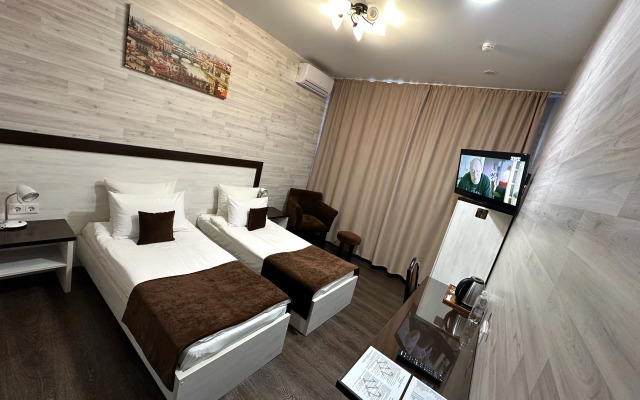 Отель Red Fox на Взлётной 2е