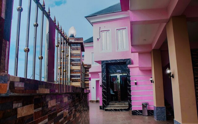 Ama Luxury Suites Hotel