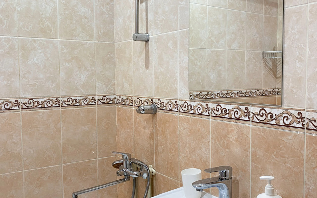 Апартаменты Красивая Двухкомнатная Квартира на 6 спальных мест