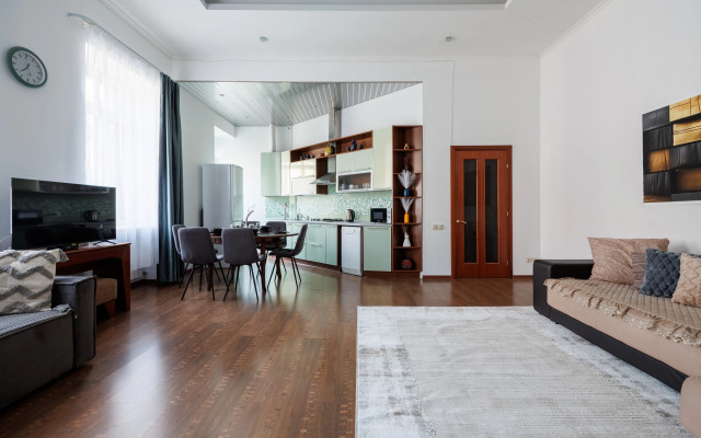 Апартаменты Трехкомнатные с балконом 8 гостей