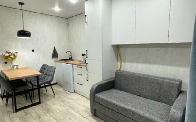 Yevrodvushka Na Komarova Flat