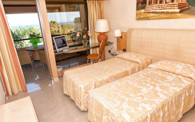 Hotel Acacia Resort