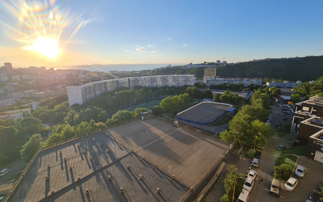 Utopayuschaya V Krasote Zaliva I Zakatnogo Solntsa Flat