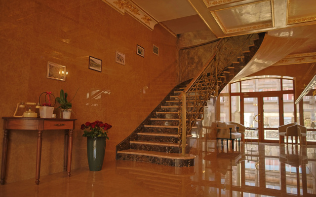 Отель Passage Goris