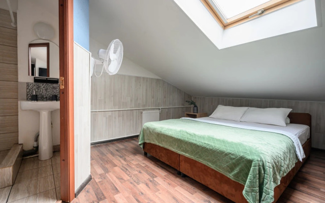 Отель РиверСайд Площадь Восстания