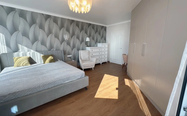 Dvuhkomnatnye MorskayaSimfonya-2 lyuks s panoramoy na more basseynom Apartments