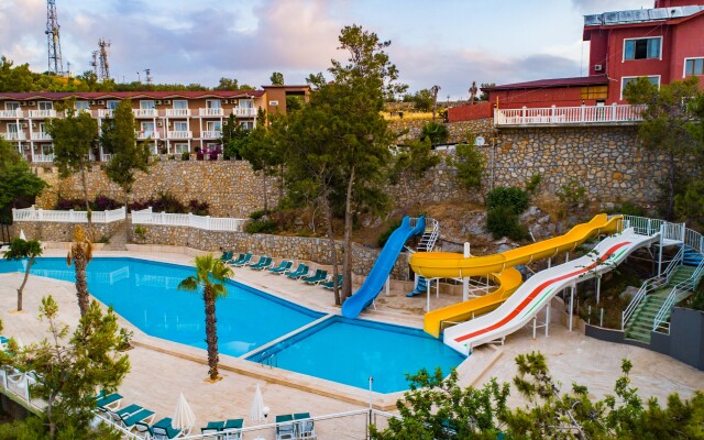 Senza Garden Holiday Club Hotel