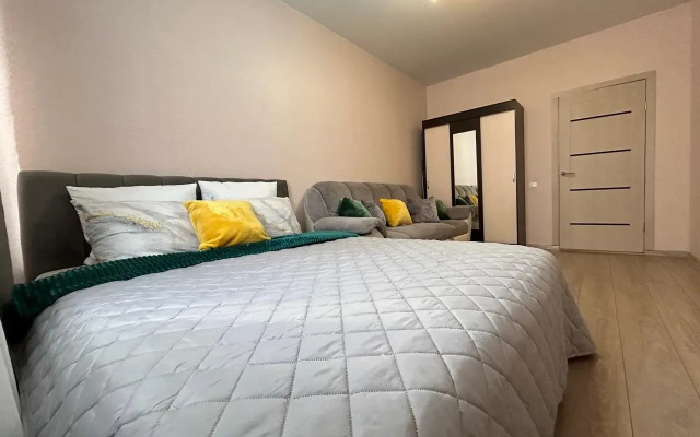 Komfort Yana Apart Na Zhigulenko Apartments