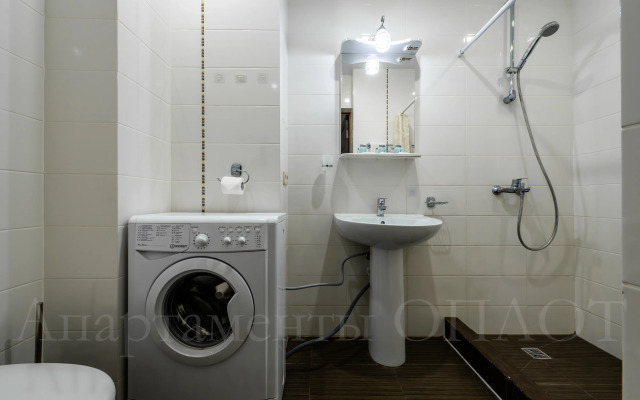 Oplot - Semejnye s odnoj spal'nej i balkonom 3 Apartments
