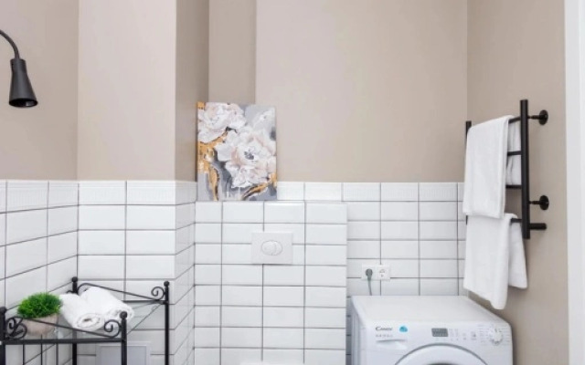 37m s Krovatyu i Divanom Apartment
