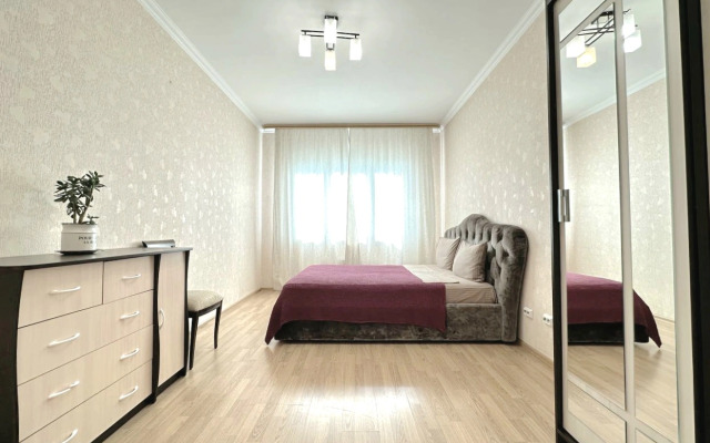 Dvukhkomnatnaya S Balkonom Na Pritomskom Naprotiv Ldk Flat