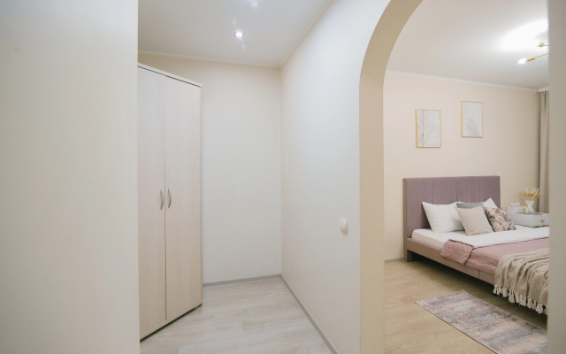 Апартаменты Большая двухкомнатная квартира напротив ДВГУПС