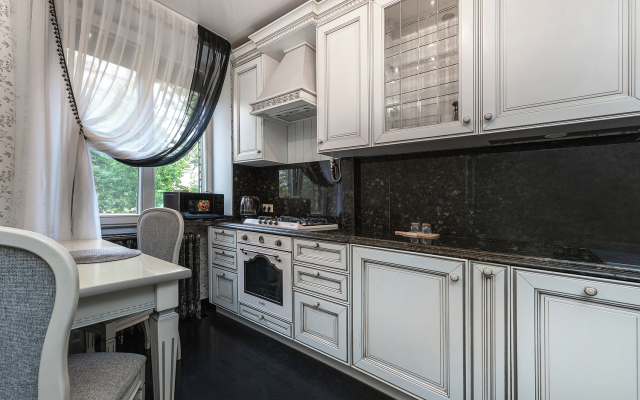 S Konditsionerom Vozle Kievskogo Vokzala Flat