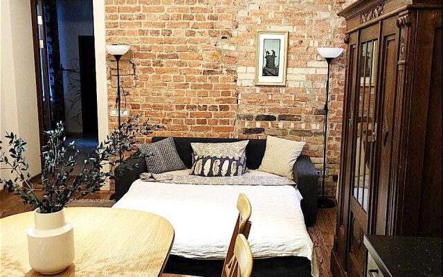 Апартаменты Петербургская Квартира в Центре на Марата