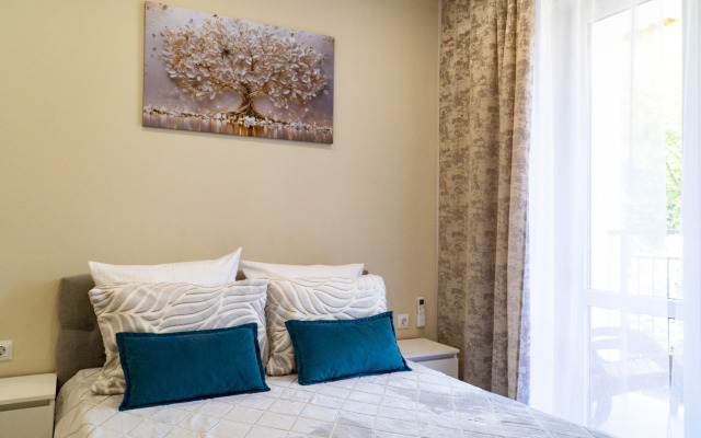 Studiya Kapri Khaus Chetyrekhmestnaya Zhk Letniy Flat