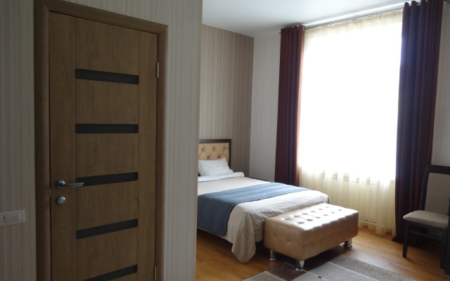 Na Ploschadi 1 Maya Apartments