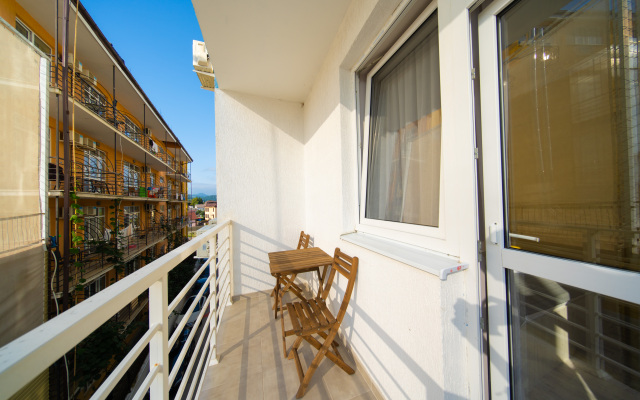 Na Stanislavskogo 1A-4 More Apartments