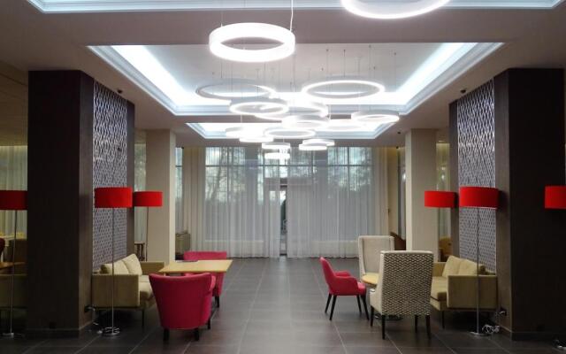 Отель Ramada Hotel & Suites by Wyndham Alabuga