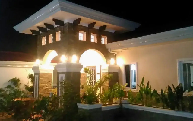 Venezia Suites Hotel