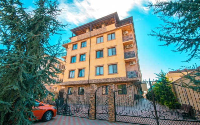 Na Nizhneimeretinskoy PosutochnoSochi.rf 2 Apartments