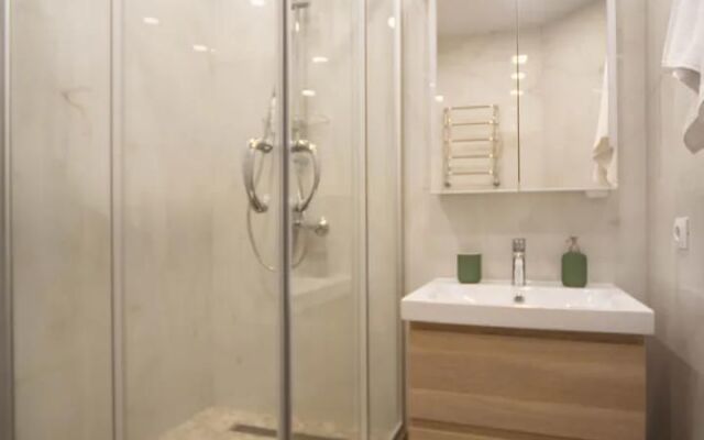 Квартира Однокомнатная С Видом На Парк У Метро