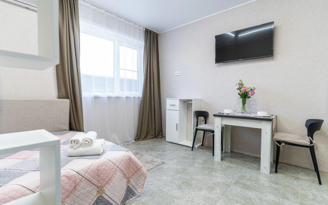 Prostornye s Panoramnym Balkonom ot LetoApart Apartments