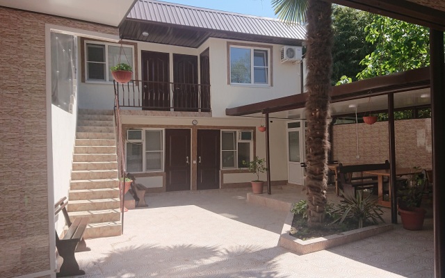 Rich Guest House