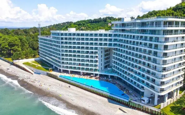Apartamenty na plaze s vidom na more Bambo Bic Cihisdziri
