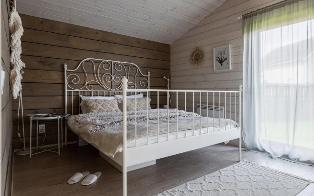 Dom 4 77a Private house
