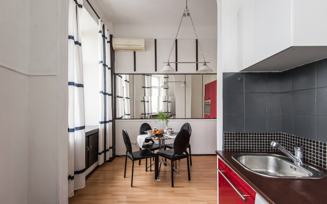 GM Apartments s Vidom na Naberezhnuyu Flat